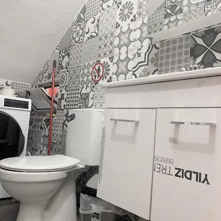 Essenza * Τίρανα